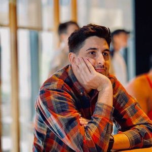 Meet your Posher, Tony